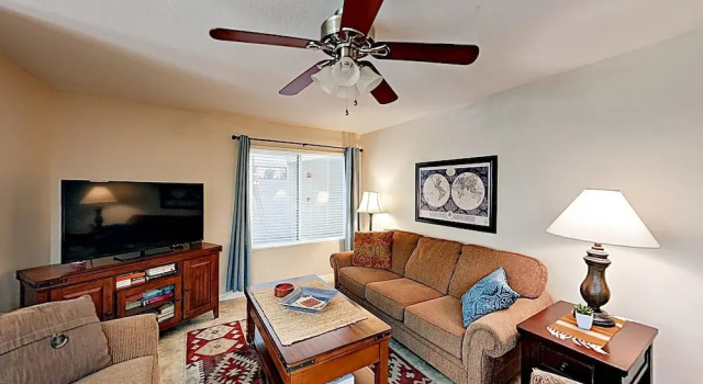 Stylish & Spacious Condo W/ Pool, SPA & Gym Condo, Boek Resort SPA-hotels in Arizona, SPA