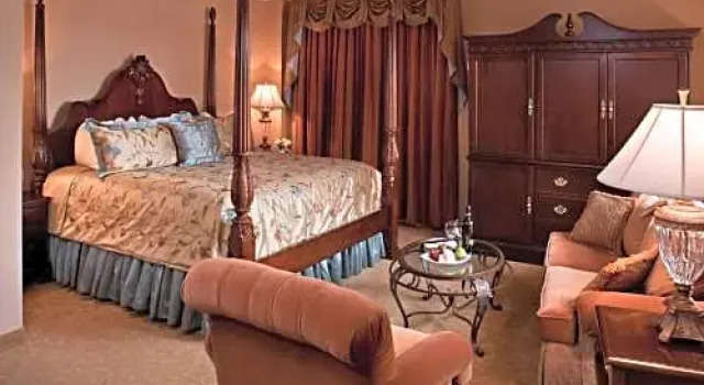 Номер Standard с видом на парк The Saint Paul Hotel