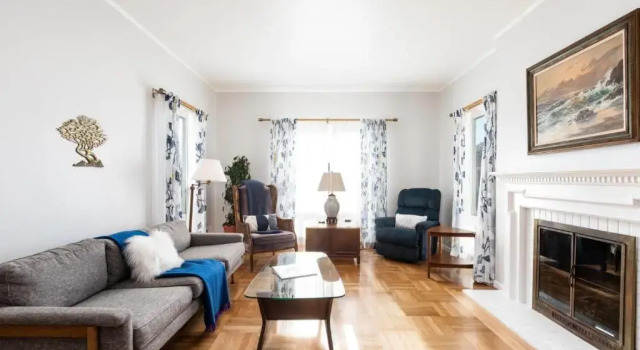 Коттедж The Olympic: Mid-century Home on the Golf Course 3 Bedrooms 2 Bathroom