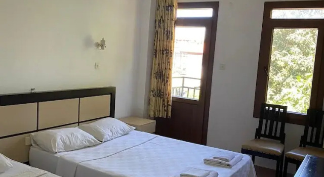 Трёхместный номер Standard с балконом Unlu Hotel