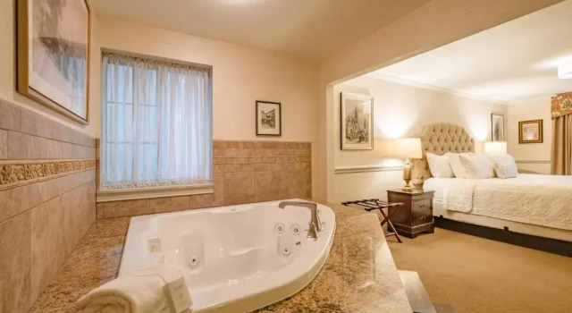 Двухместный люкс Red Coach Inn