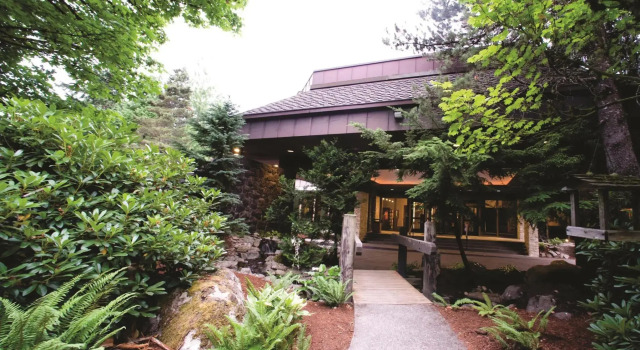 Кровать в общем номере BW Premier Collection, Mt Hood Oregon Resort