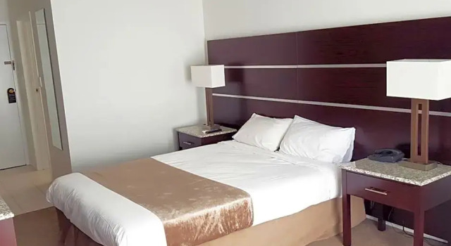 Номер Deluxe Airport Gateway Hotel