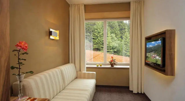 Люкс Hotel Madatsch