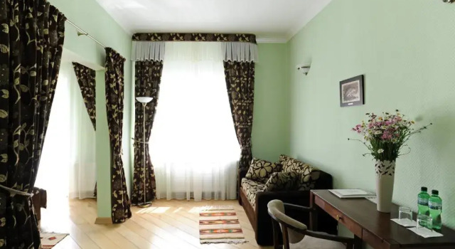 Полулюкс Zolota Forel Hotel