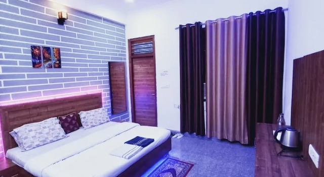 Двухместный номер Standard Taj Street Hostel