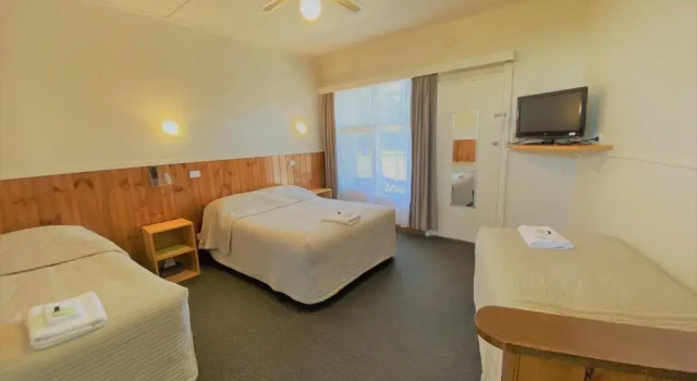 Семейный номер Standard с видом на сад The Terang Motor Inn