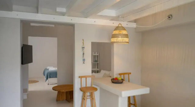 Номер Standard Elements Cave Suites