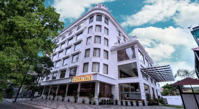 Coral Reef Kochi - A Unit of Coral Isle Hotels, Забронировать Отель Отели штата Кералы с завтраком, Завтраки
