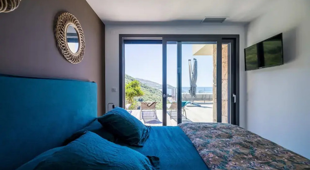 Architect Villaproperty Sea View Close to the Beaches, Rezervovat Vila Ancône Francie