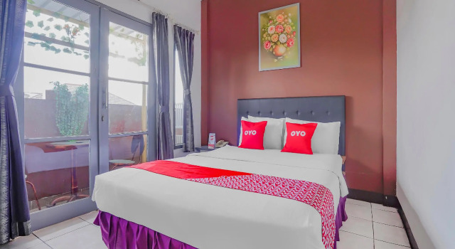 OYO 90064 Hotel Salon Fora & Cafe