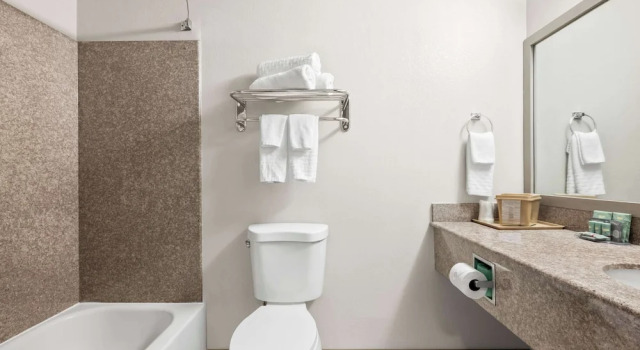 Люкс с 2 комнатами Best Western Dartmouth-New Bedford