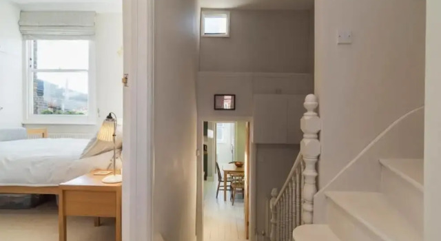 [MC] Stunning 2BR Dalston Period Flat, Забронировать Отель Отели Англии 3 звезды, 3*