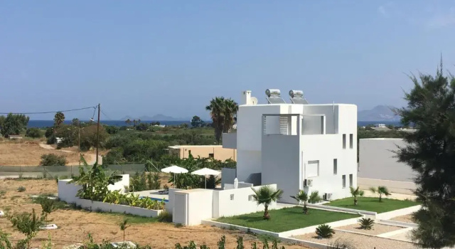 Вилла Xenos Villa 3 - Luxury Villa With Private Pool Near The Sea