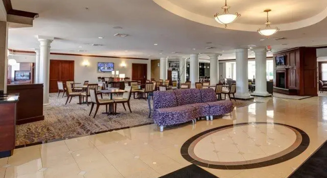 Люкс Courtyard by Marriott Hadley Amherst