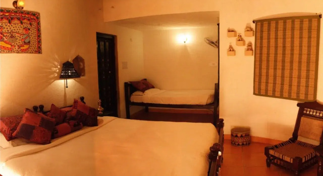 Country Inn Tarika Riverside Resort Jim Corbett, Rezerwuj Ośrodek wypoczynkowy Hotele w Uttarakhand z basenem, Basen