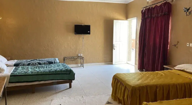 Четырёхместный номер Comfort с видом на город Hotel Ziad