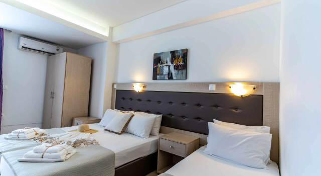 Dafni Plus Hotel