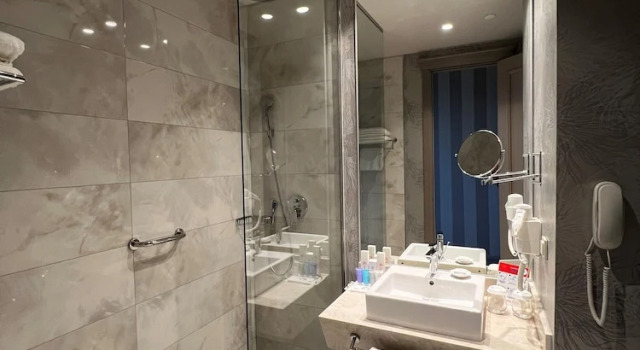 Номер Executive Kaya Izmir Thermal & Convention