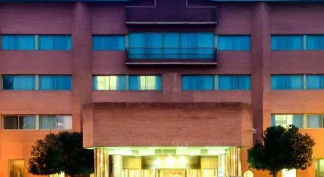 Hotel Guadalajara Conference Center, Affiliated by Meliá, Забронировать Отель Гвадалахара Guadalajara Province, рядом с Пантеон графини Ла Вега-дель-Посо