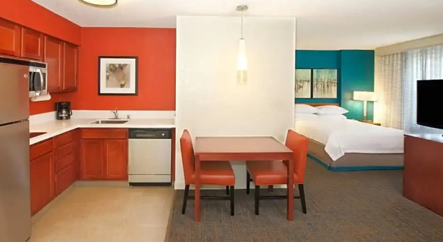 Четырёхместный люкс с 2 комнатами Residence Inn by Marriott Newark Silicon Valley