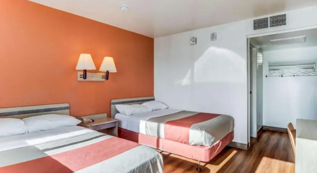 Четырёхместный номер Standard Motel 6 Fort Collins, CO