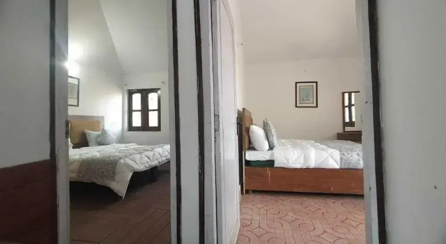 Kumaon Roop Resort, Rezervovat Lázně / Resort Nainital Uttarakhand