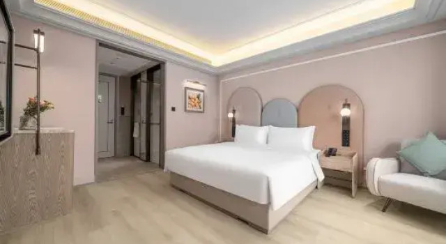Номер Deluxe Mercure Hangzhou Gongshu Wanda Plaza