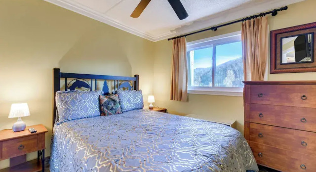 Апартаменты Downtown Gatlinburg Condo w/ Community Pool!
