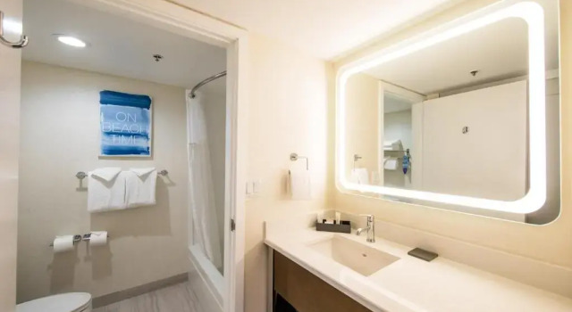 Двухместный номер SeaCrest Oceanfront Hotel