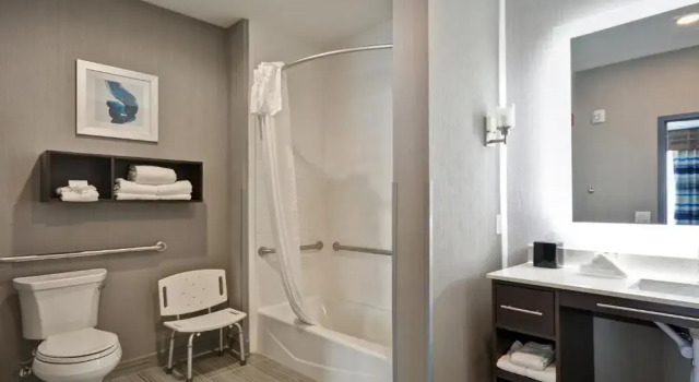 Номер Standard Homewood Suites by Hilton Conroe