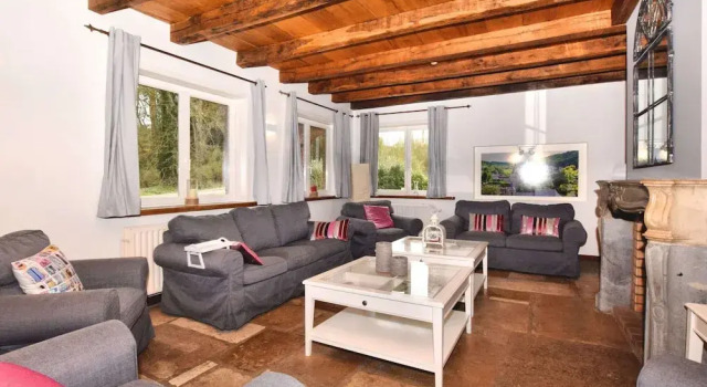 Holiday cottage 28p on the banks in Durbuy, Забронировать Дом для отпуска Виллы Дюрбюи, Вилла