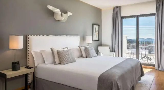 Двухместный номер Standard с балконом и с видом на бассейн Barceló Aracena & Spa