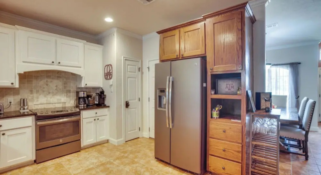 Коттедж с 3 комнатами College Station Family Home: 3 Mi to Texas A & M!