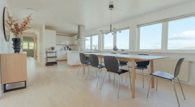 Апартаменты с балконом Large Penthouse Apt - Downtown - Marina