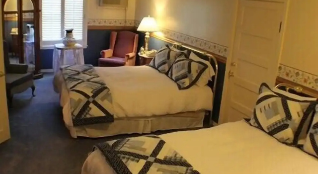 Двухместный номер Standard Silver Maple Inn