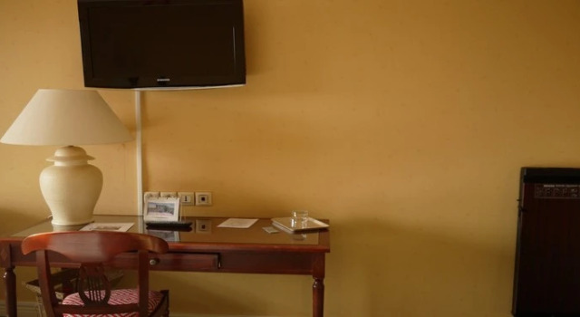 Номер Standard с балконом Logis Hôtels- Hôtel et Restaurant Domaine de Fompeyre