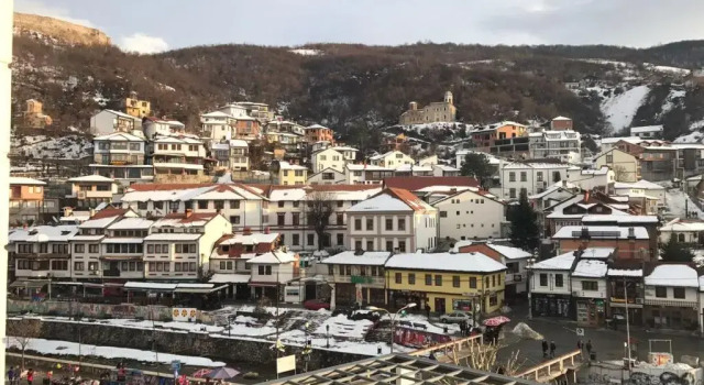 Четырёхместный номер Economy Theranda Hotel