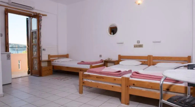 Трёхместный номер Standard Alexander Beach Hotel