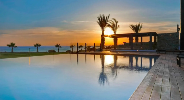 Glory Beachfront Villa, Забронировать Вилла Бизнес-отели Айия-Напа, рядом с Парк скульптур в Айя-Напе, 4* 5*
