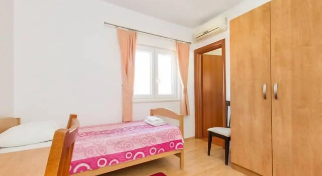 Двухместный номер Economy с балконом Villa Cezar