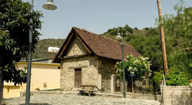 Коттедж Anastous Traditional House
