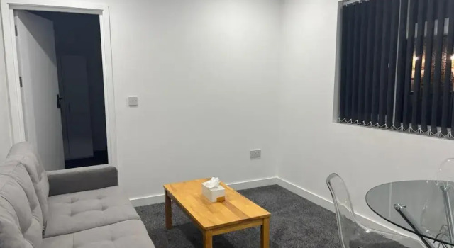 1 Bed Flat - Sleeps 2 - Parking - Wifi