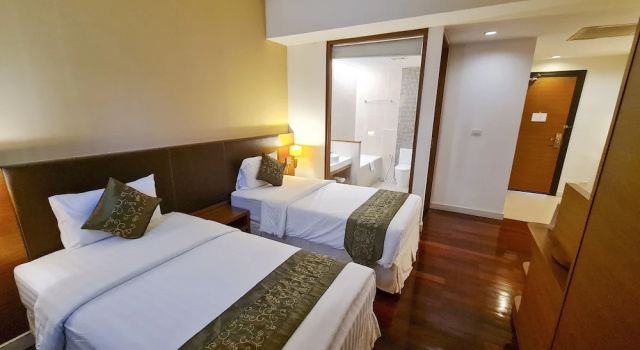 Двухместный люкс Deluxe с балконом Grand Garden Hotel & Residence