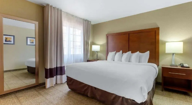 Люкс Spark by Hilton Phoenix-Glendale-Peoria