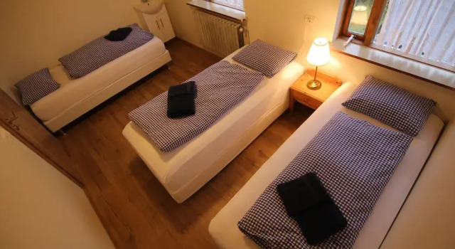 CJA guesthouse, Book Hotel Hoteller i North Iceland med parkering, Parkering