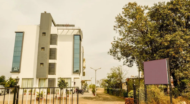 OYO 4437 Hotel Sai Sakha, Забронировать Отель Отели штата Махараштры 3 звезды, 3*