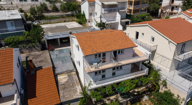 Apartments BJ, Забронировать Апартаменты/квартира Отели Марина с парковкой, Парковка