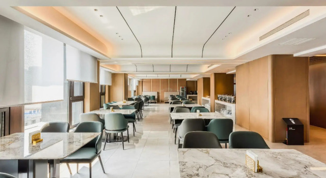 Baolifeng International Business Hotel, Rezerwuj Hotel Hotele 4-gwiazdkowe w Daqing, 4*