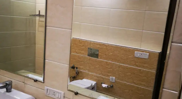 Люкс Hotel PK Residency Sector 18 Noida